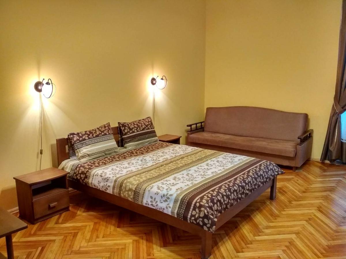 Apartment On Virmens'Ka Street Lviv Eksteriør billede