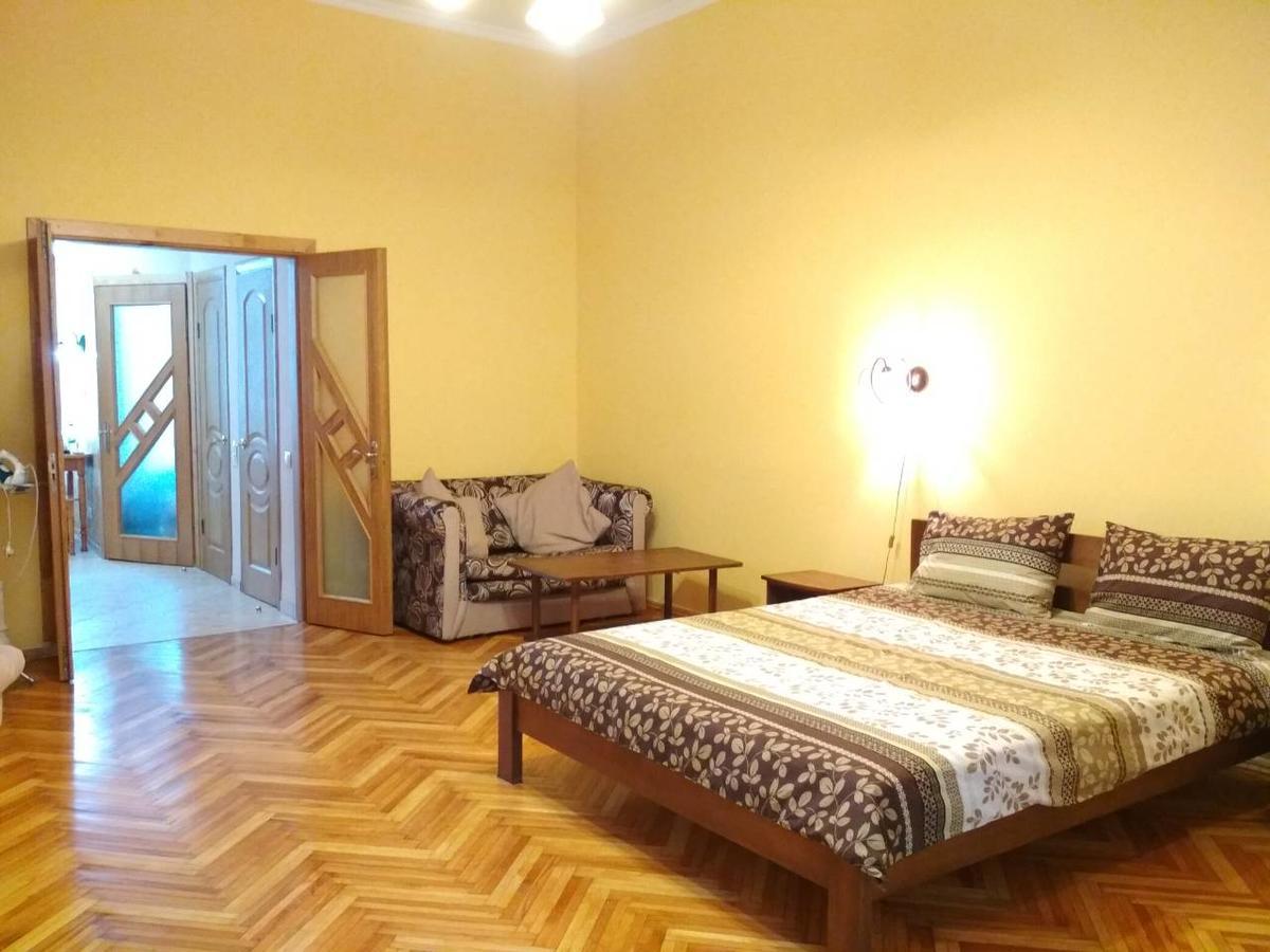 Apartment On Virmens'Ka Street Lviv Eksteriør billede
