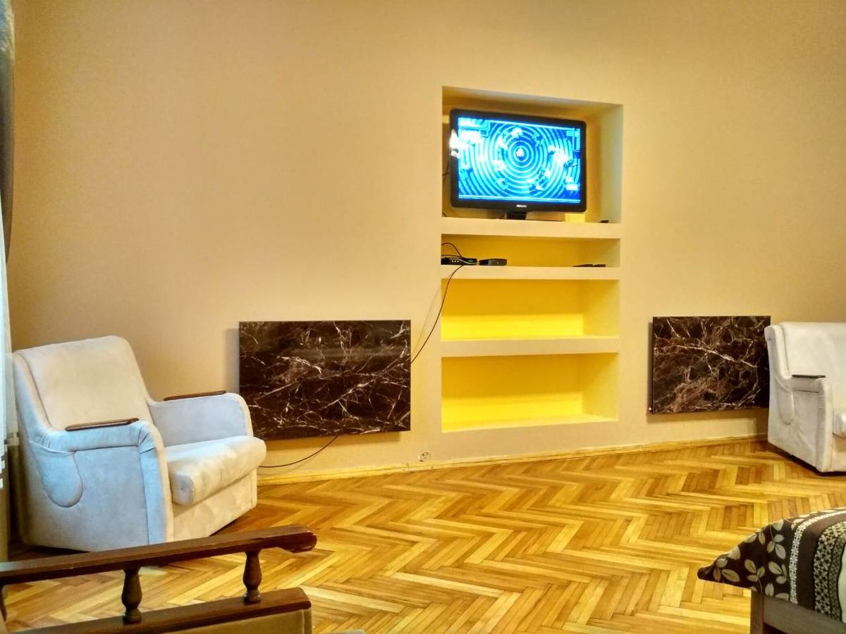 Apartment On Virmens'Ka Street Lviv Eksteriør billede