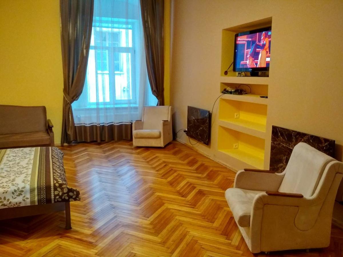 Apartment On Virmens'Ka Street Lviv Eksteriør billede